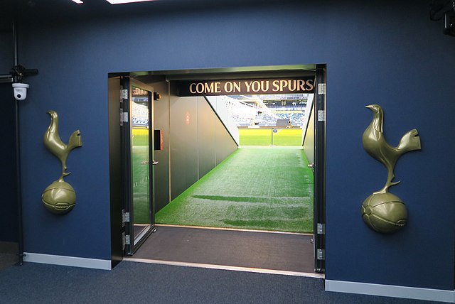 tottenham stadium logo